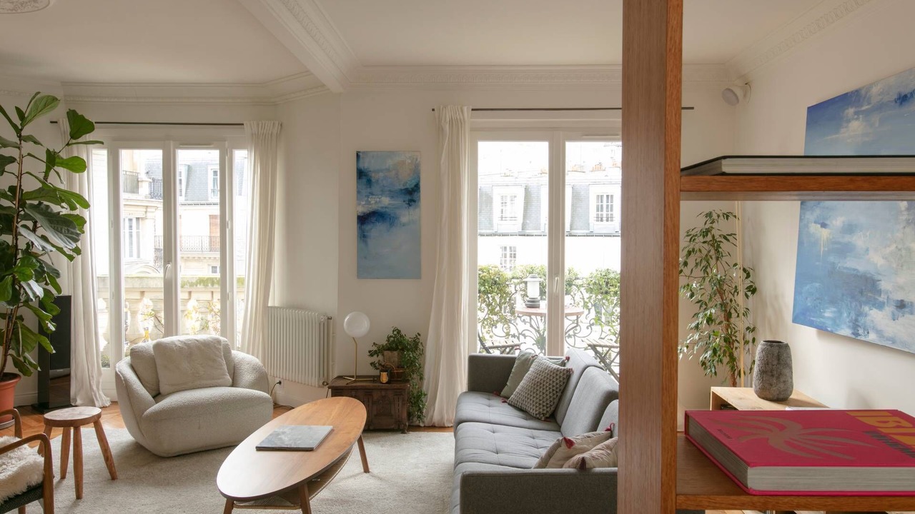Photo of Livingroom in Clignancourt