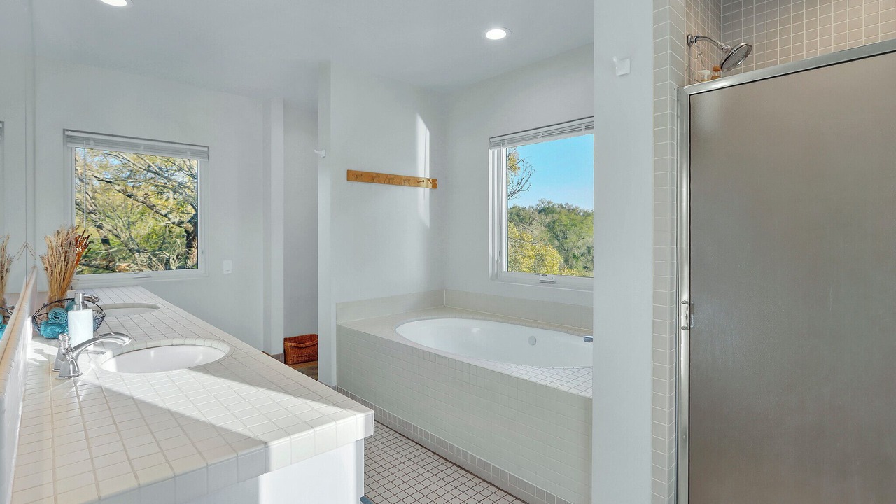 Photo of Bathroom in Kyle