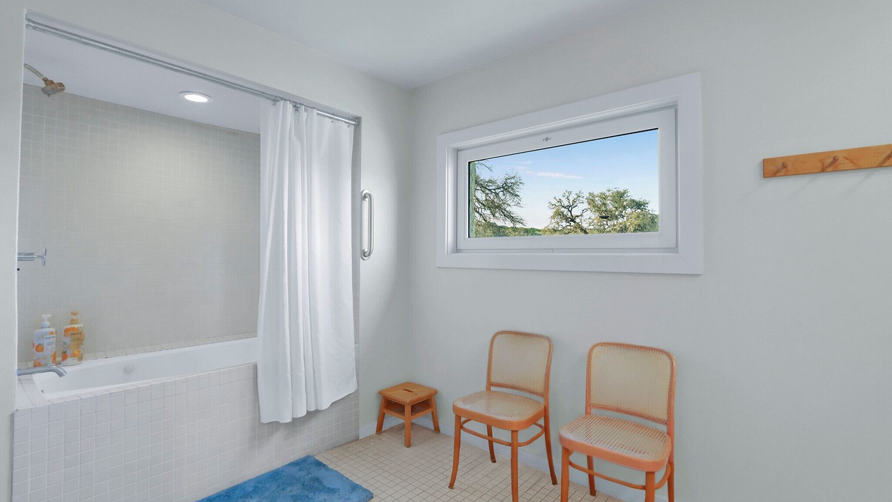 Photo of Bathroom in Kyle
