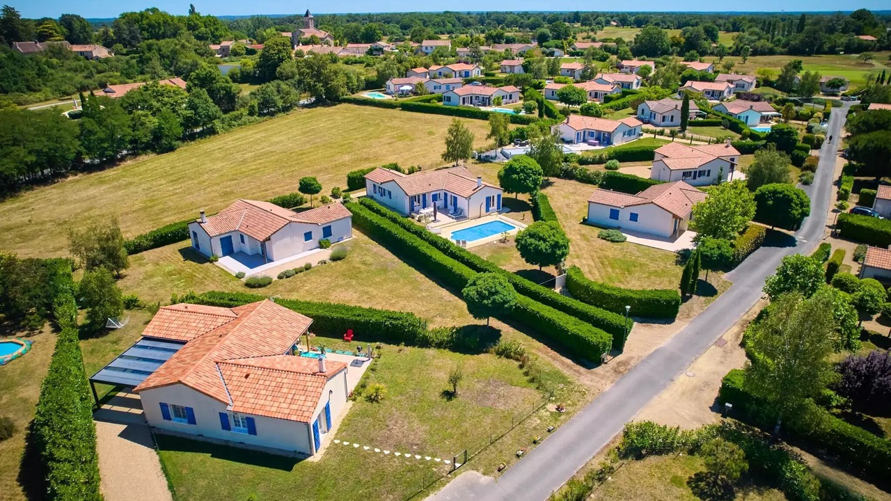 Photo of Outdoor in Vasles