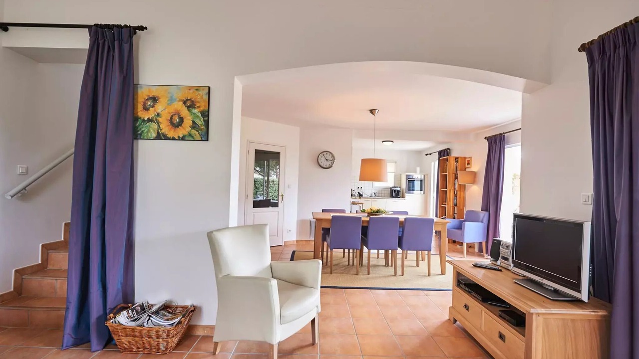 Photo of Others in Vasles