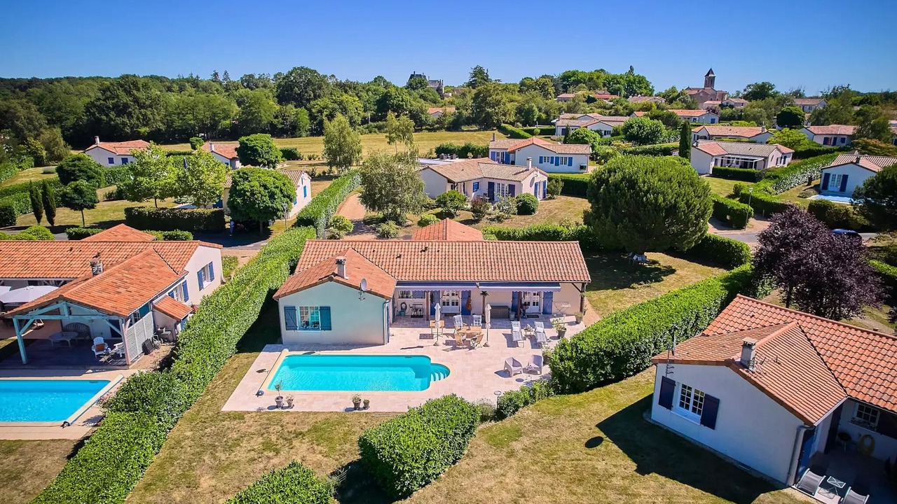 Photo of Outdoor in Vasles