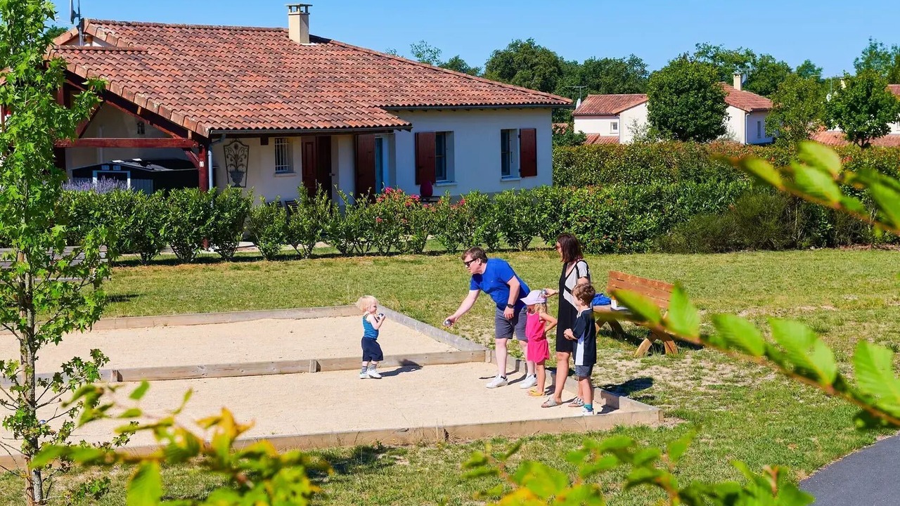 Photo of Outdoor in Vasles