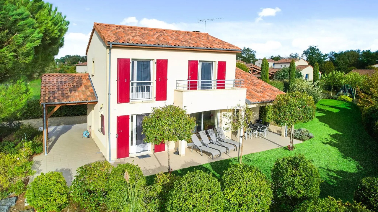 Photo of Outdoor in Vasles