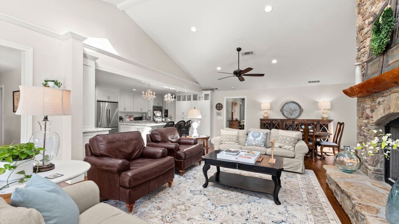 Photo of Livingroom in Gainesville