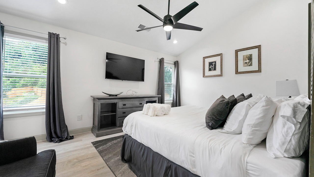 Photo of Bedroom in Lawrenceville