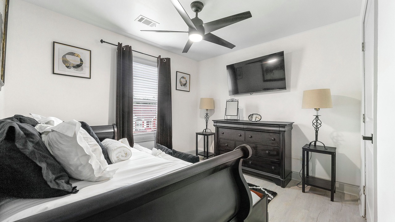 Photo of Bedroom in Lawrenceville