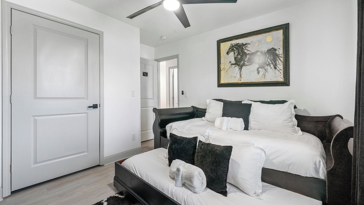 Photo of Bedroom in Lawrenceville