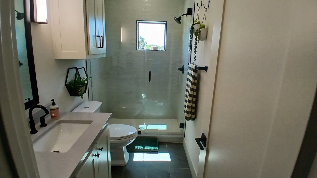Photo of Bathroom in Gordon