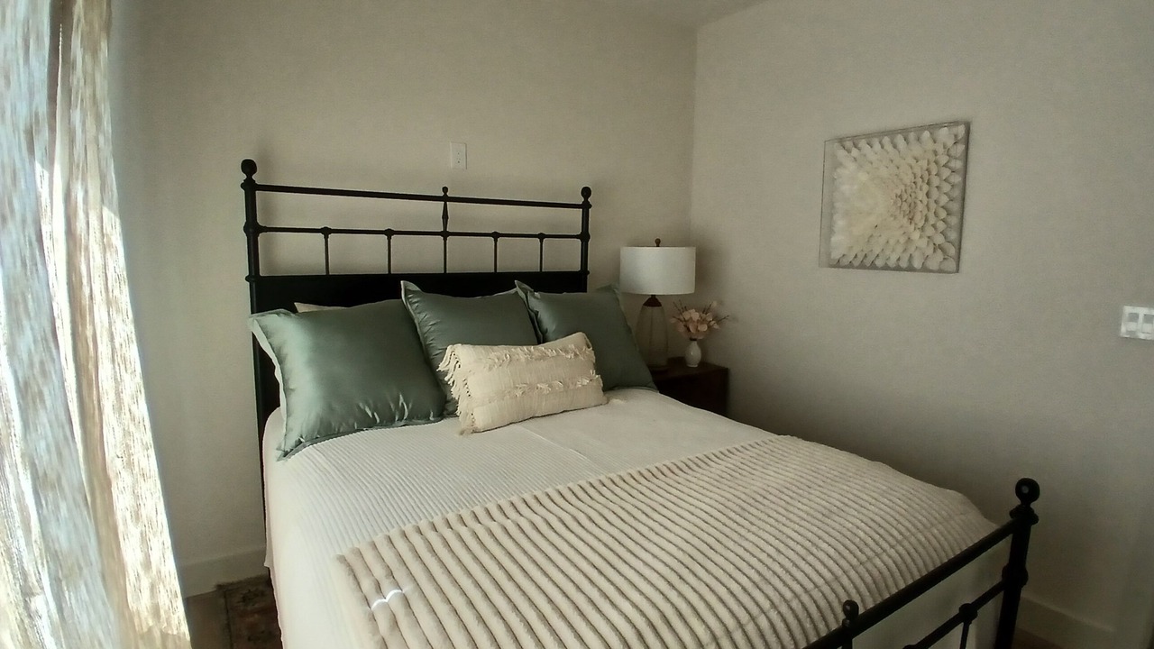 Photo of Bedroom in Gordon