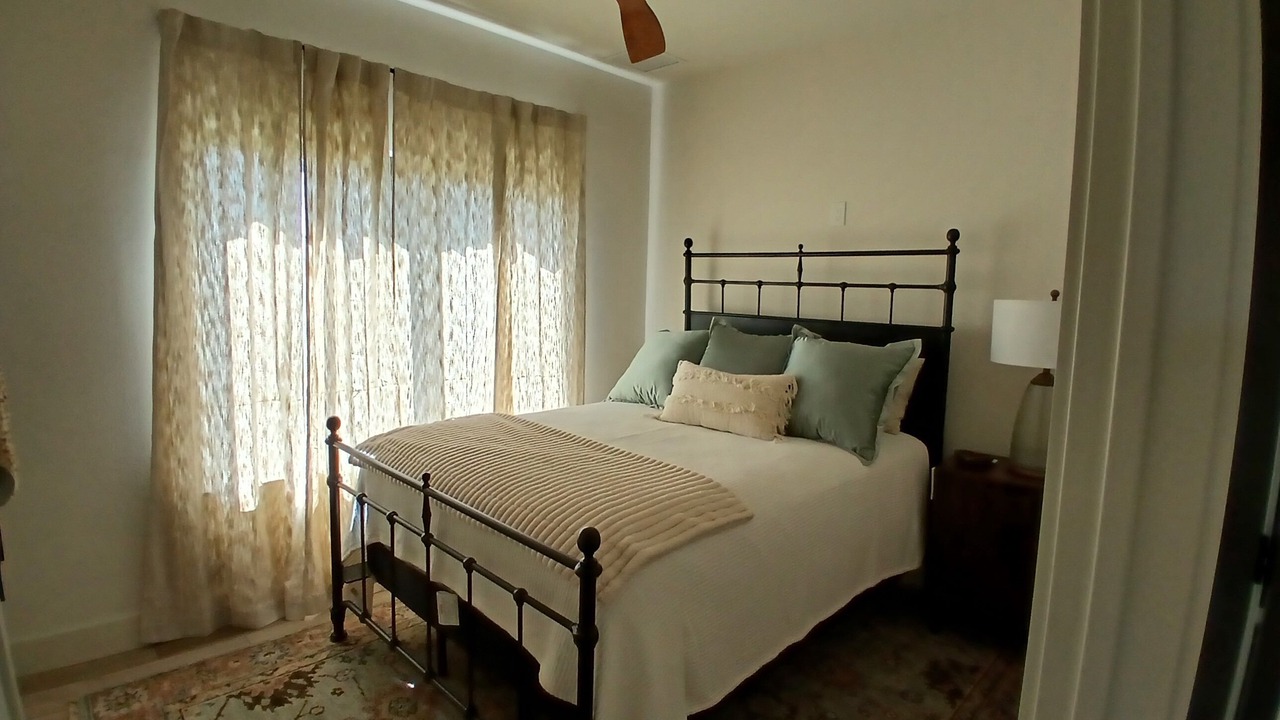 Photo of Bedroom in Gordon