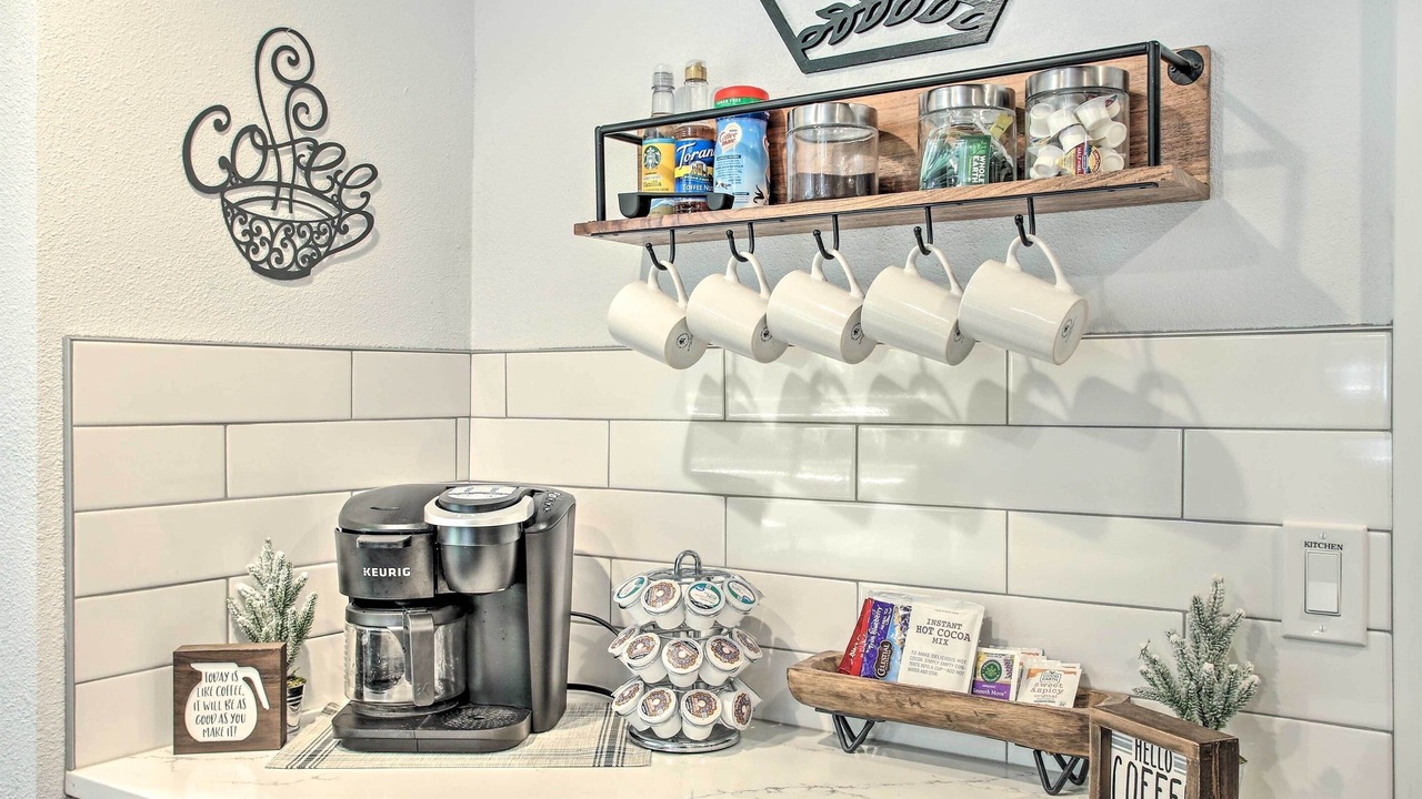 Photo of Others in Hauser