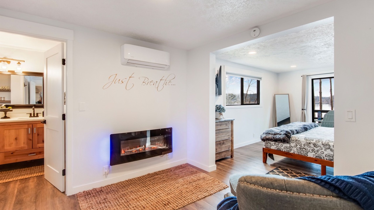 Photo of Others in Hauser