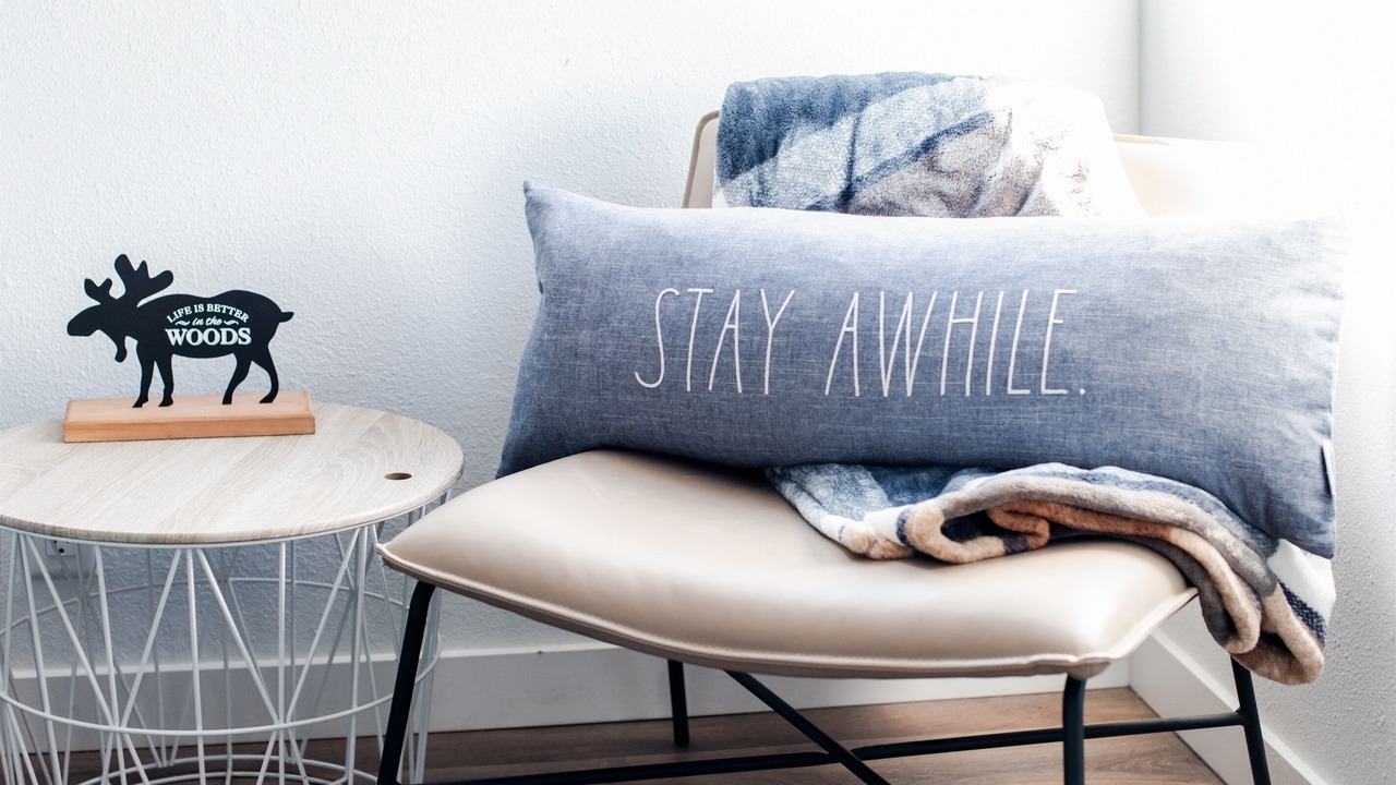 Photo of Others in Hauser