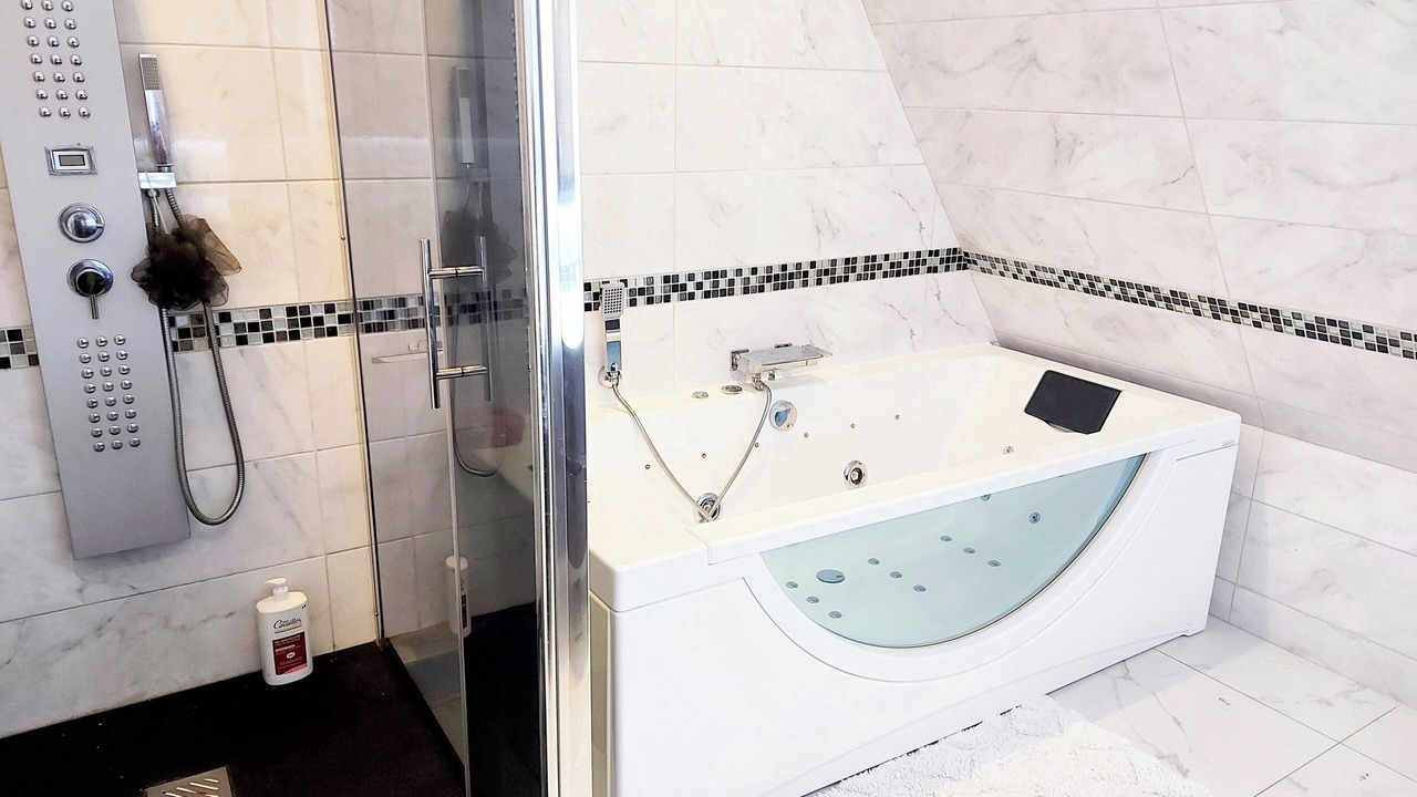 Photo of Bathroom in Octeville-sur-Mer
