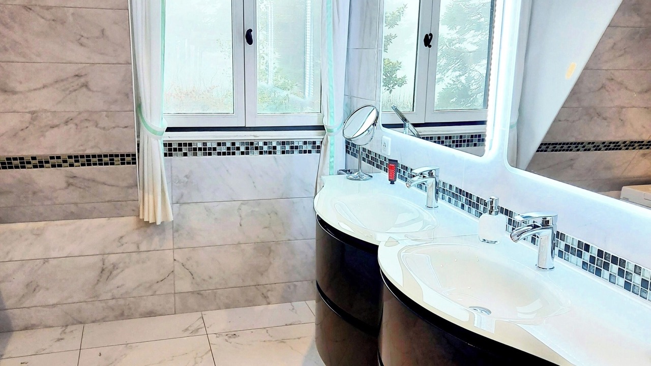 Photo of Bathroom in Octeville-sur-Mer