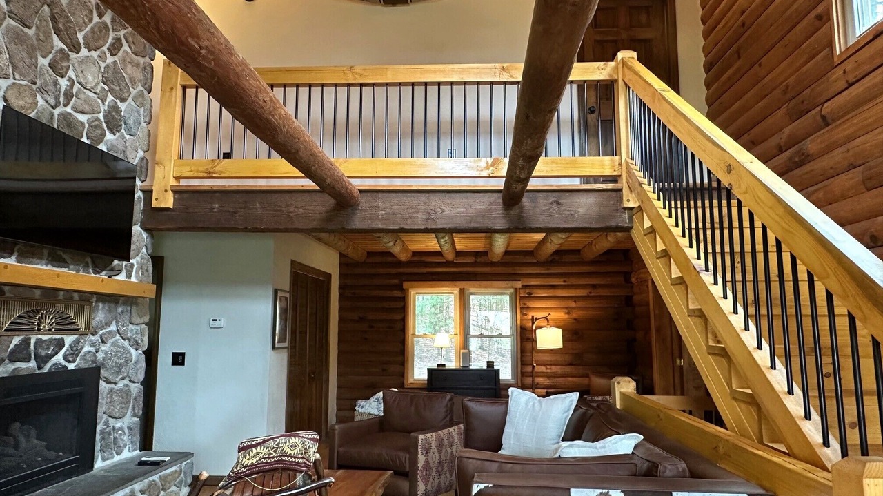 Photo of Livingroom in Boalsburg