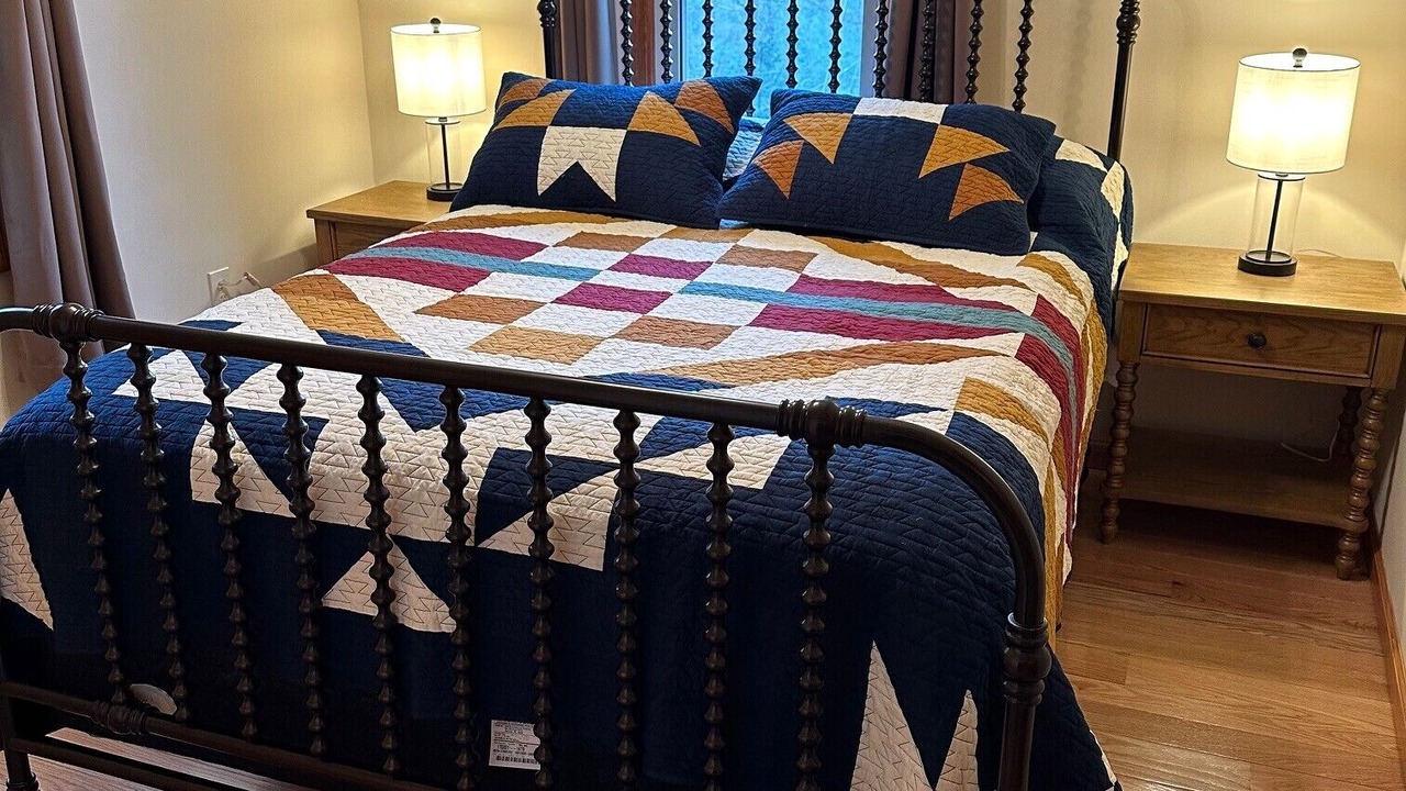 Photo of Bedroom in Boalsburg