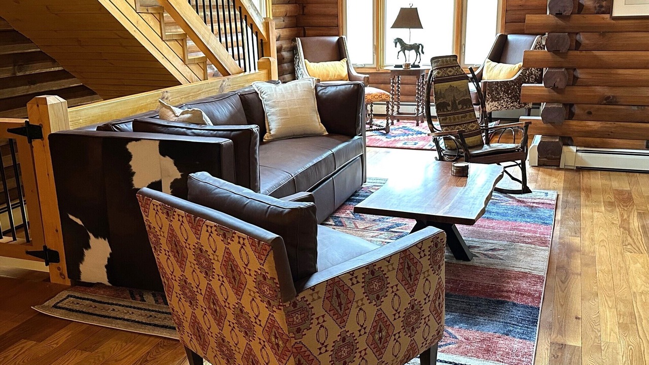 Photo of Livingroom in Boalsburg