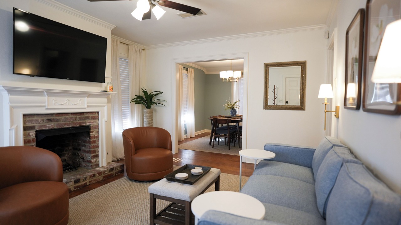 Photo of Livingroom in Broadmoor