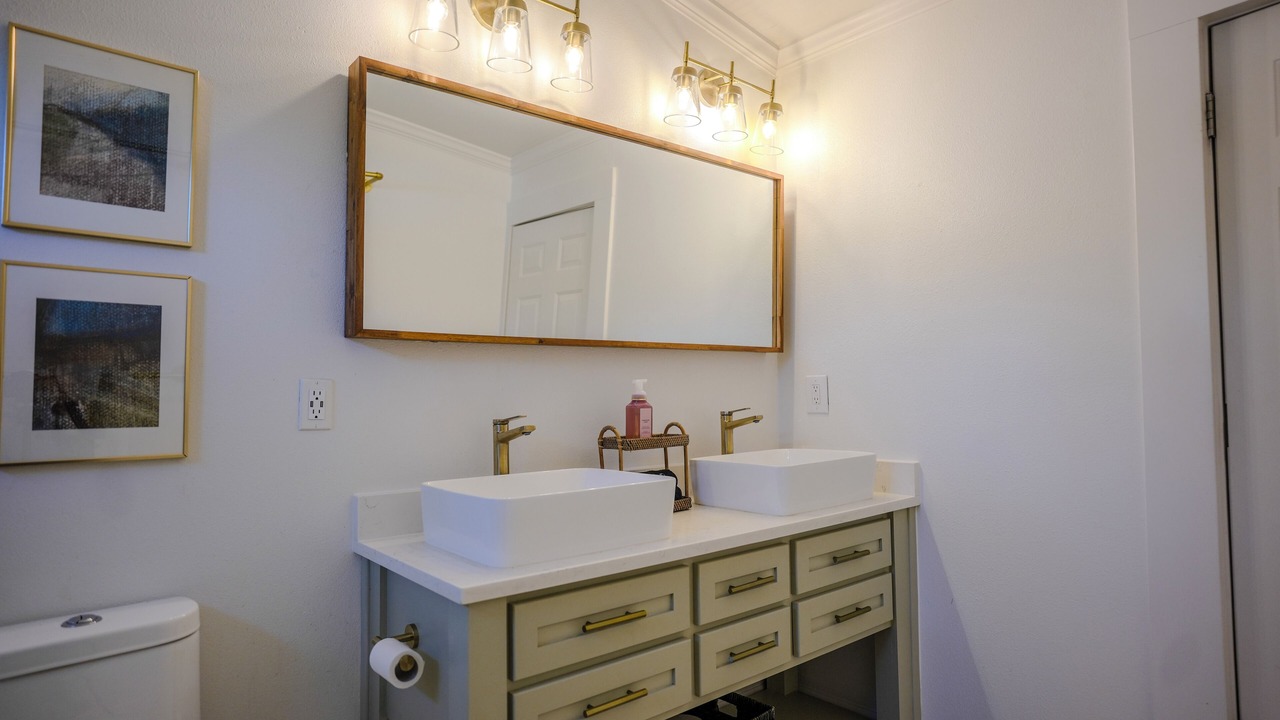 Photo of Bathroom in Broadmoor