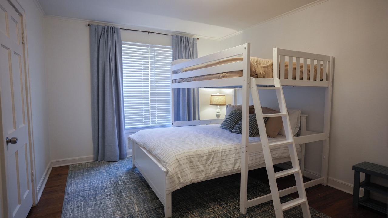 Photo of Bedroom in Broadmoor