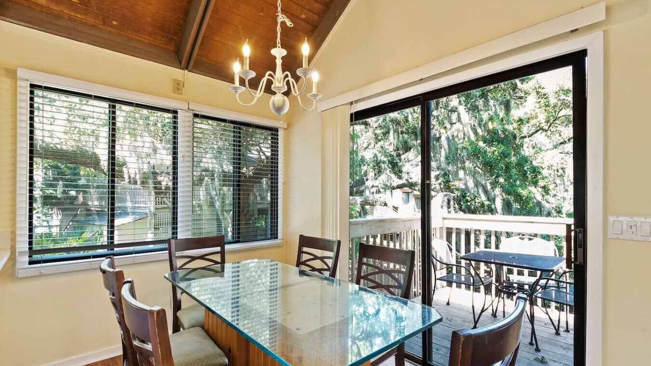 Photo of Patio Balcony in Night Heron