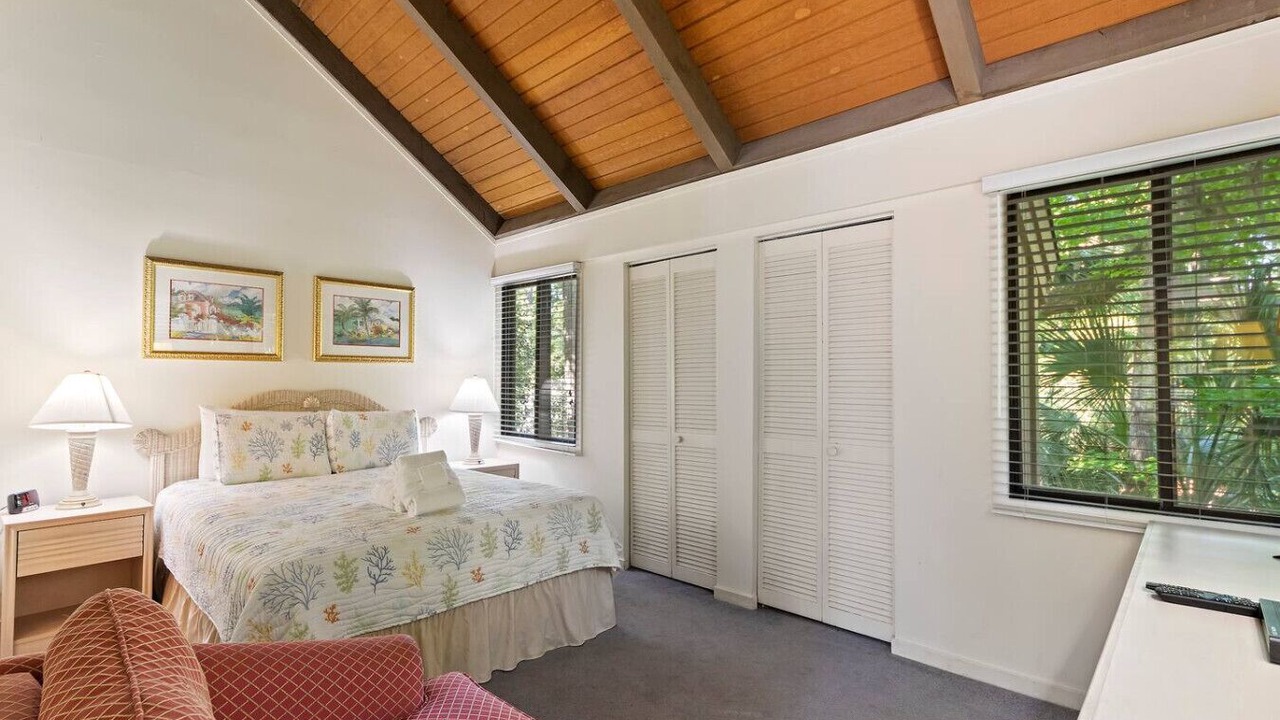 Photo of Bedroom in Night Heron