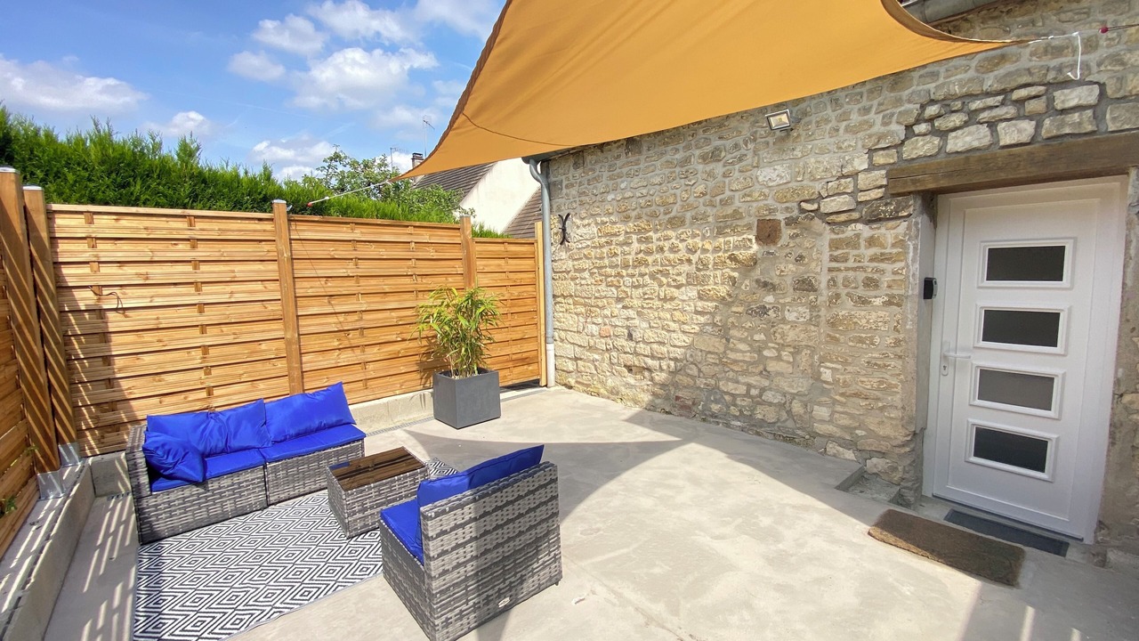 Photo of Patio Balcony in Margny-les-Compiegne