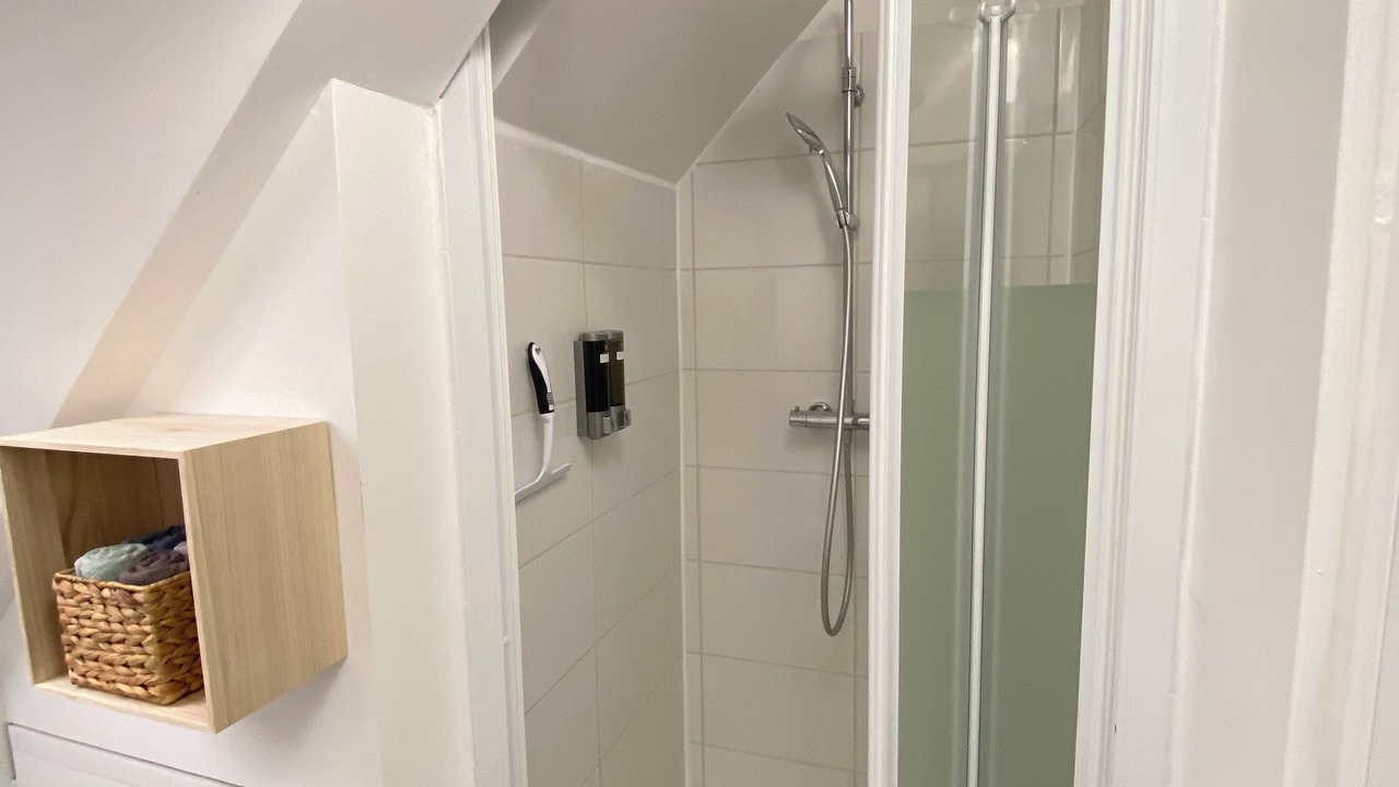 Photo of Bathroom in Margny-les-Compiegne