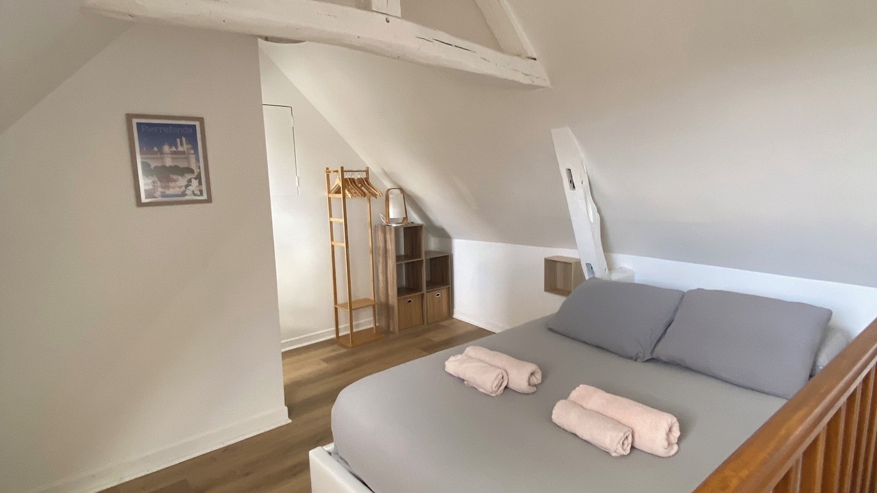 Photo of Bedroom in Margny-les-Compiegne