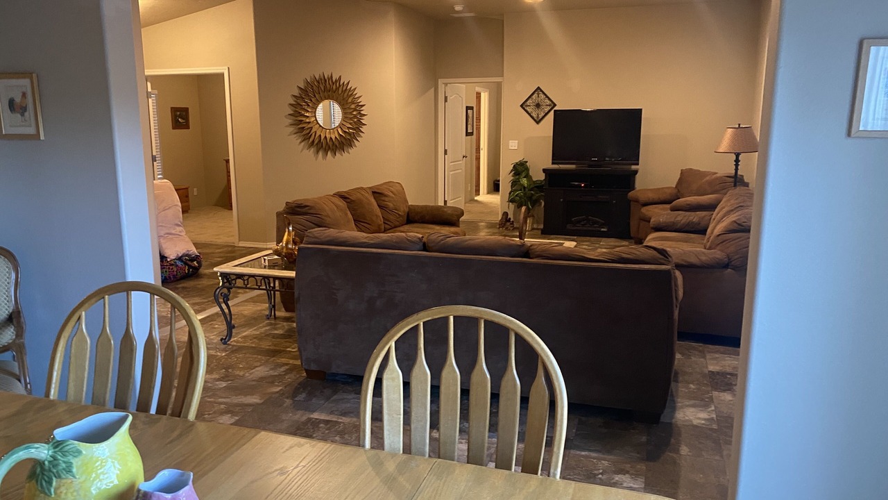 Photo of Livingroom in Ashland