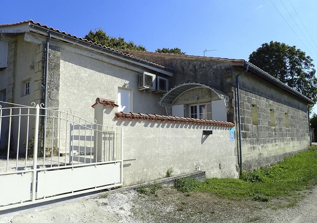 Photo of Outdoor in Arveyres