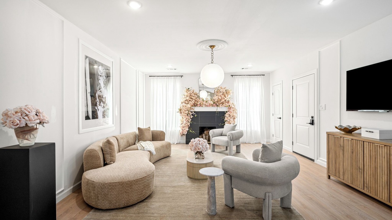 Photo of Livingroom in South Central Houston