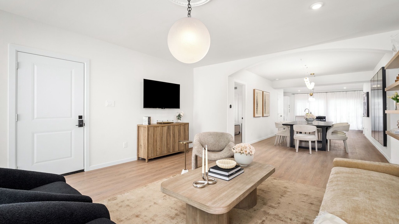 Photo of Livingroom in South Central Houston