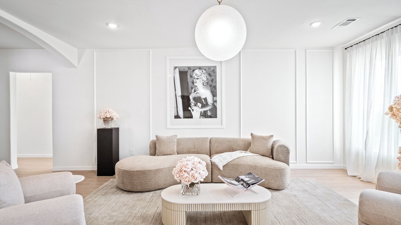 Photo of Livingroom in South Central Houston