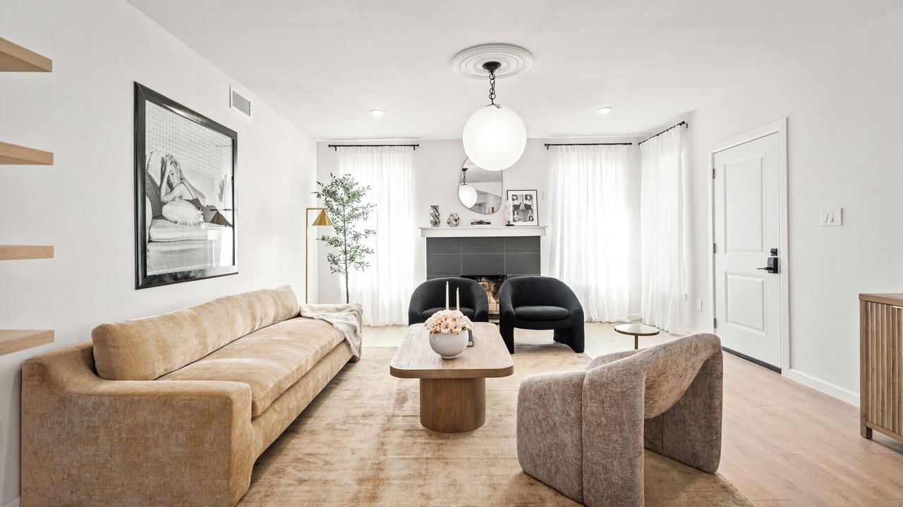 Photo of Livingroom in South Central Houston