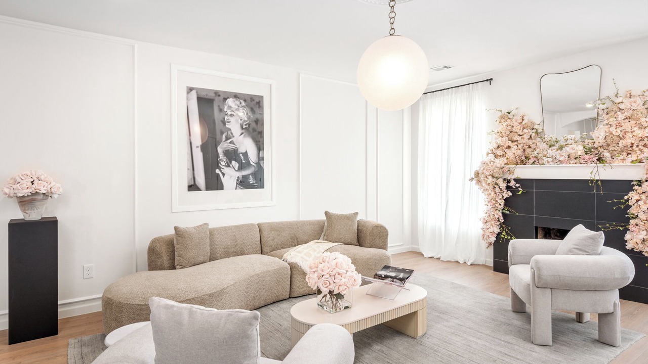 Photo of Livingroom in South Central Houston