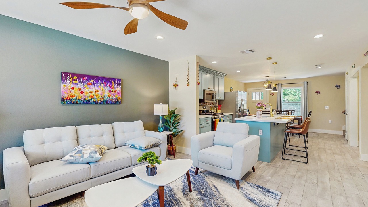 Photo of Livingroom in Southeast Houston