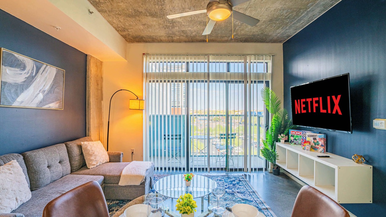 Photo of Livingroom in Evans Churchill
