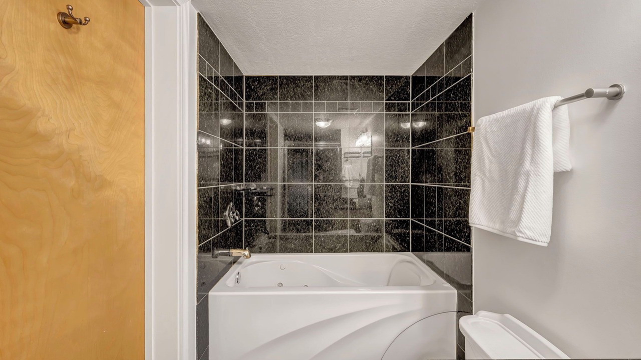 Photo of Bathroom in Ohio City