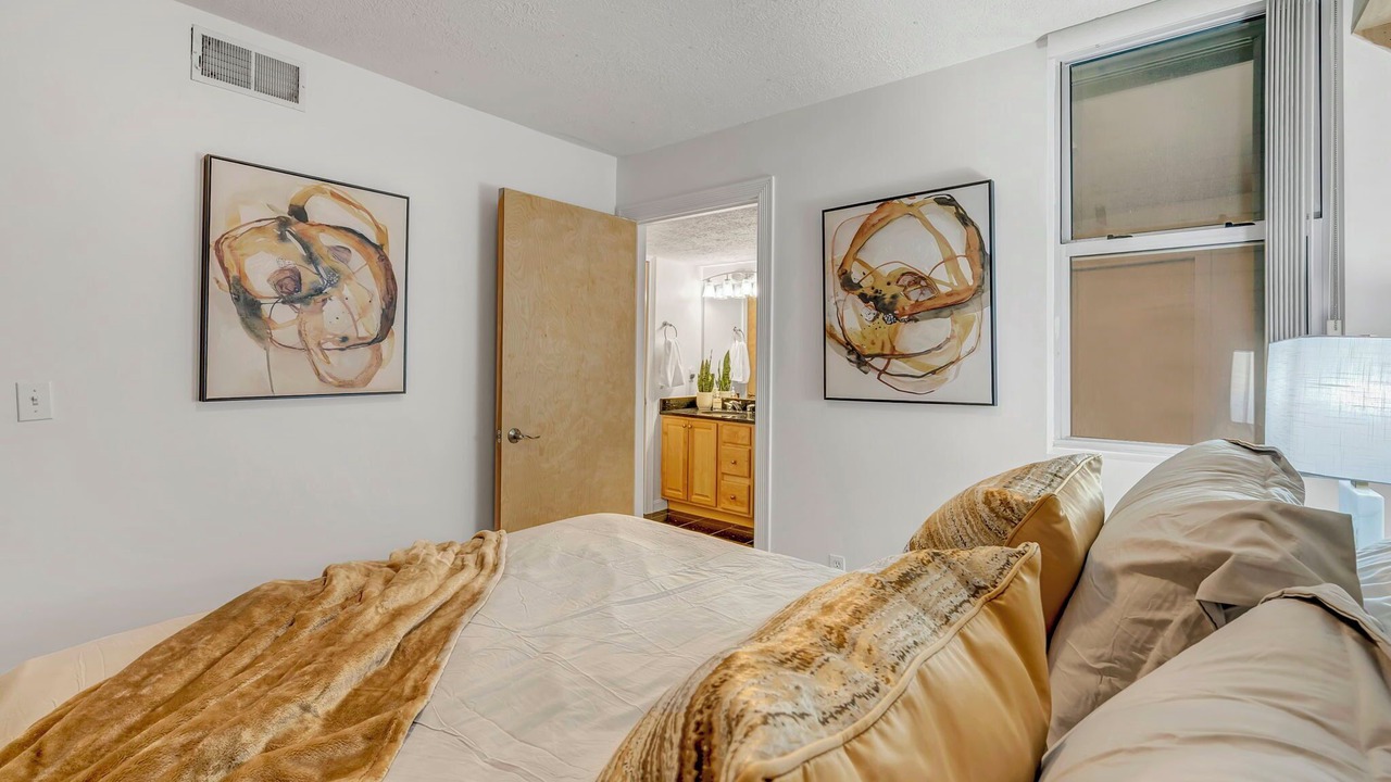 Photo of Bedroom in Ohio City