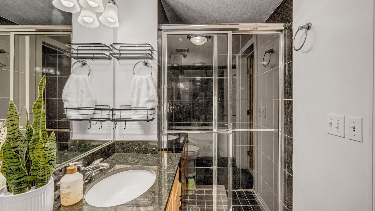 Photo of Bathroom in Ohio City