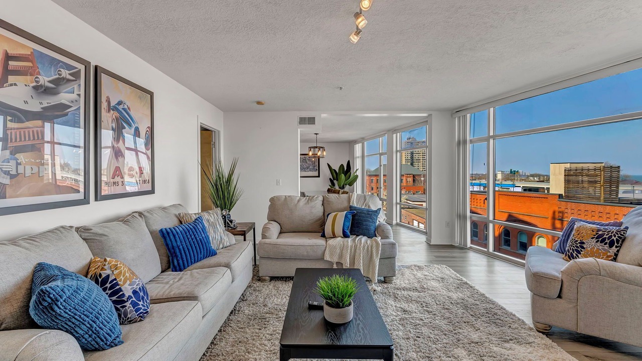 Photo of Livingroom in Ohio City
