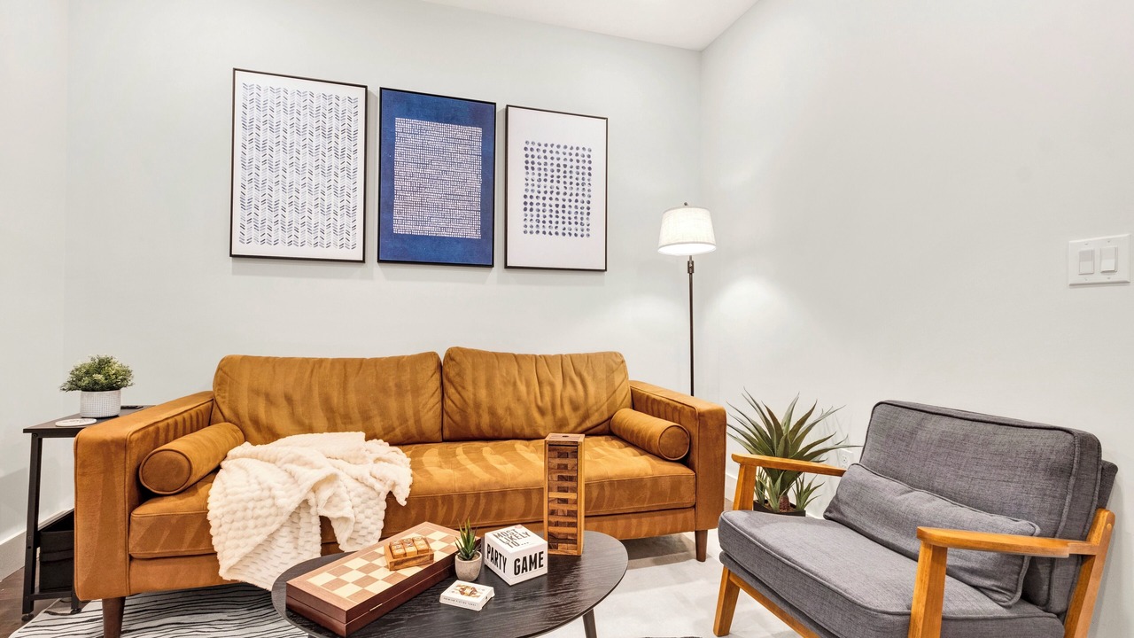 Photo of Livingroom in Center City