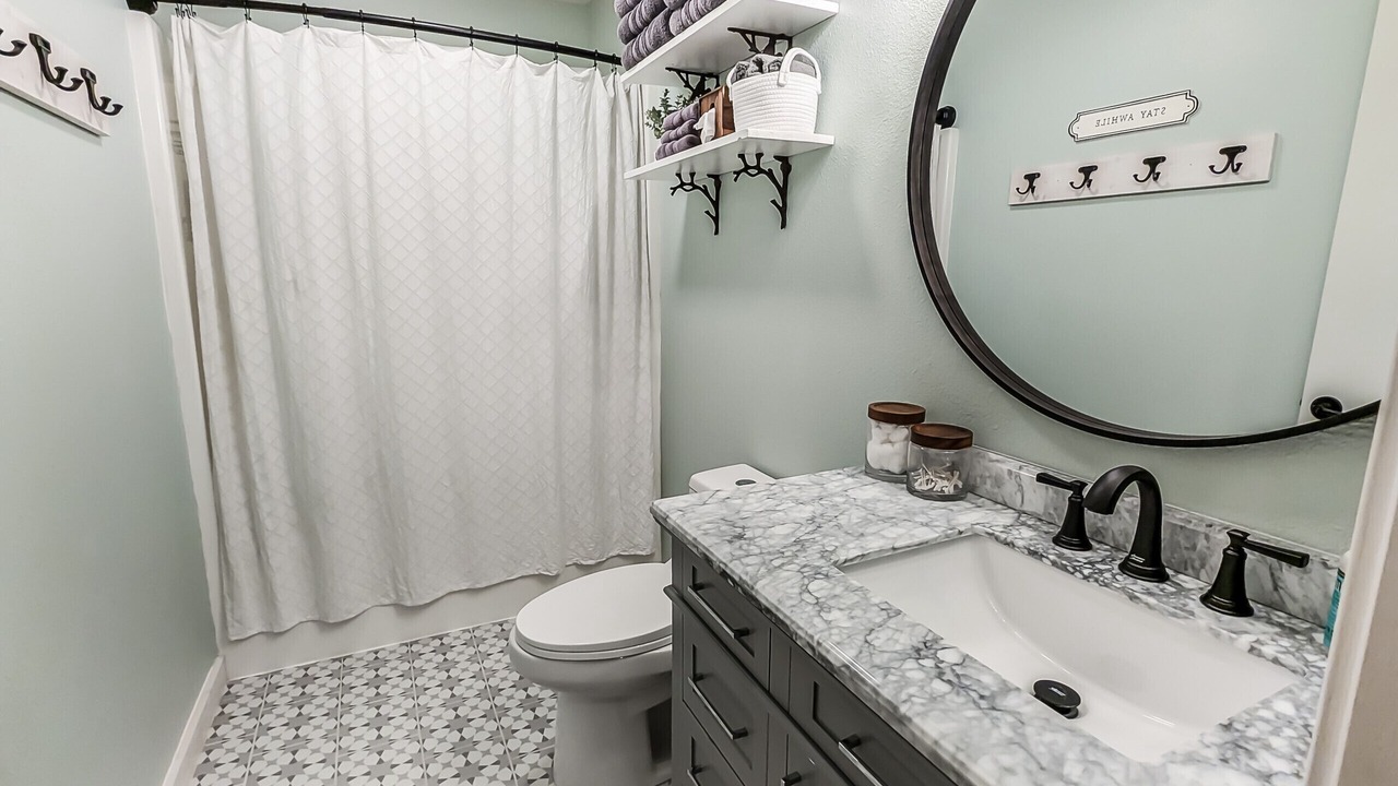 Photo of Bathroom in Newnata