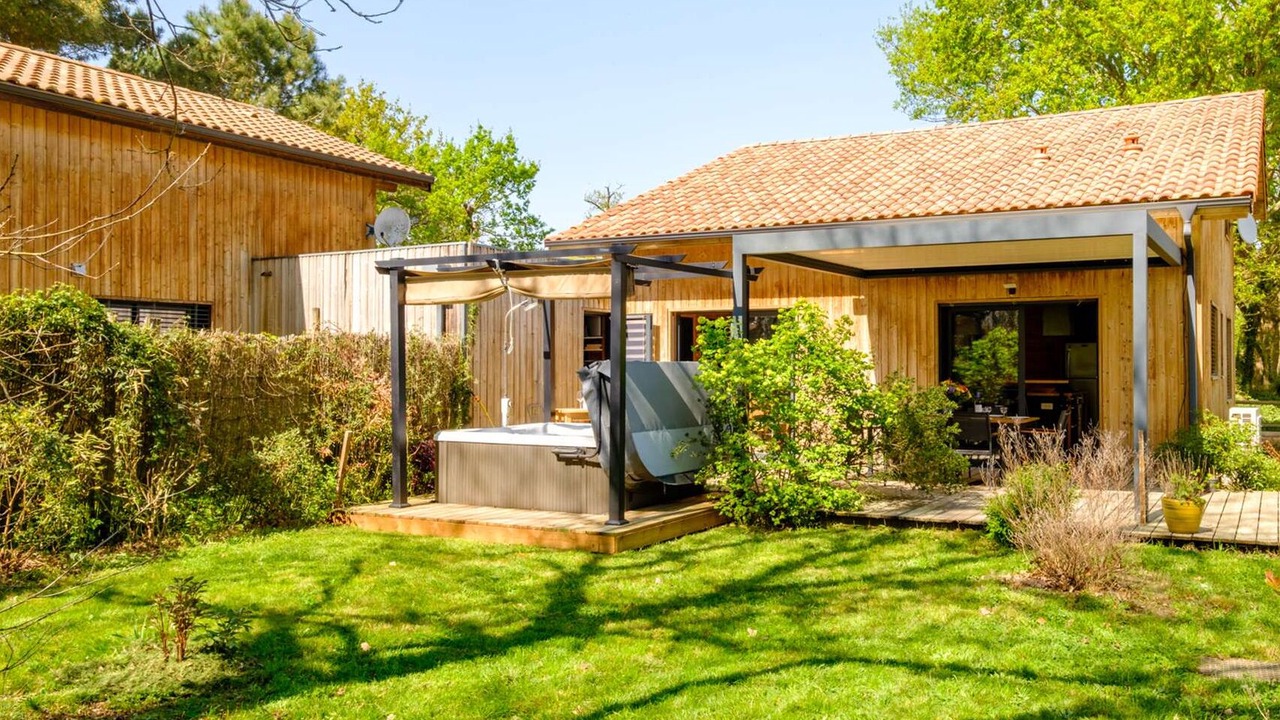 Photo of Outdoor in Gastes