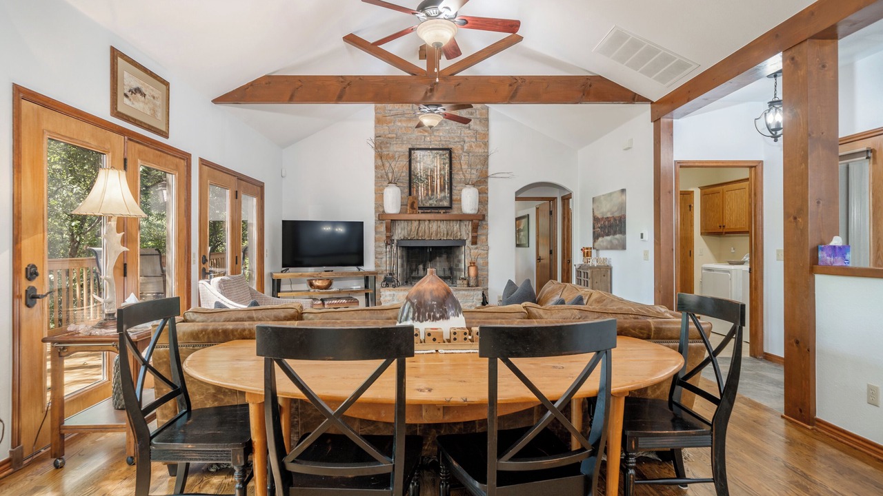 Photo of Livingroom in Bixby