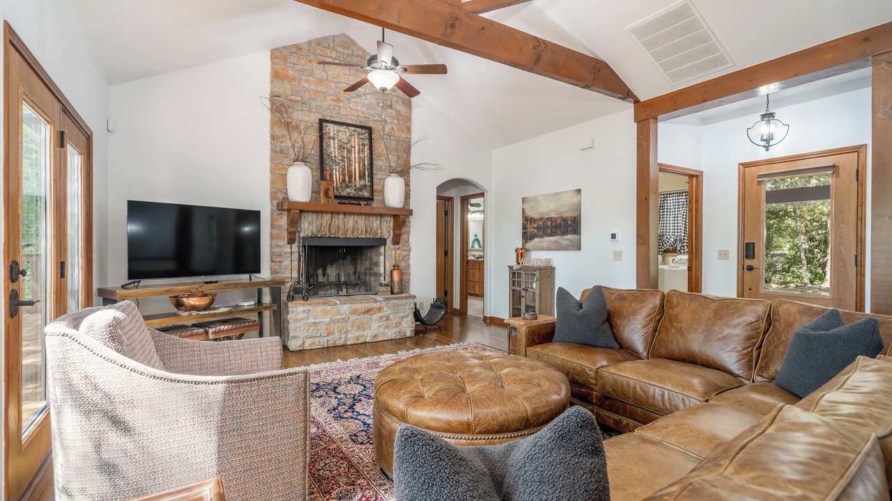 Photo of Livingroom in Bixby