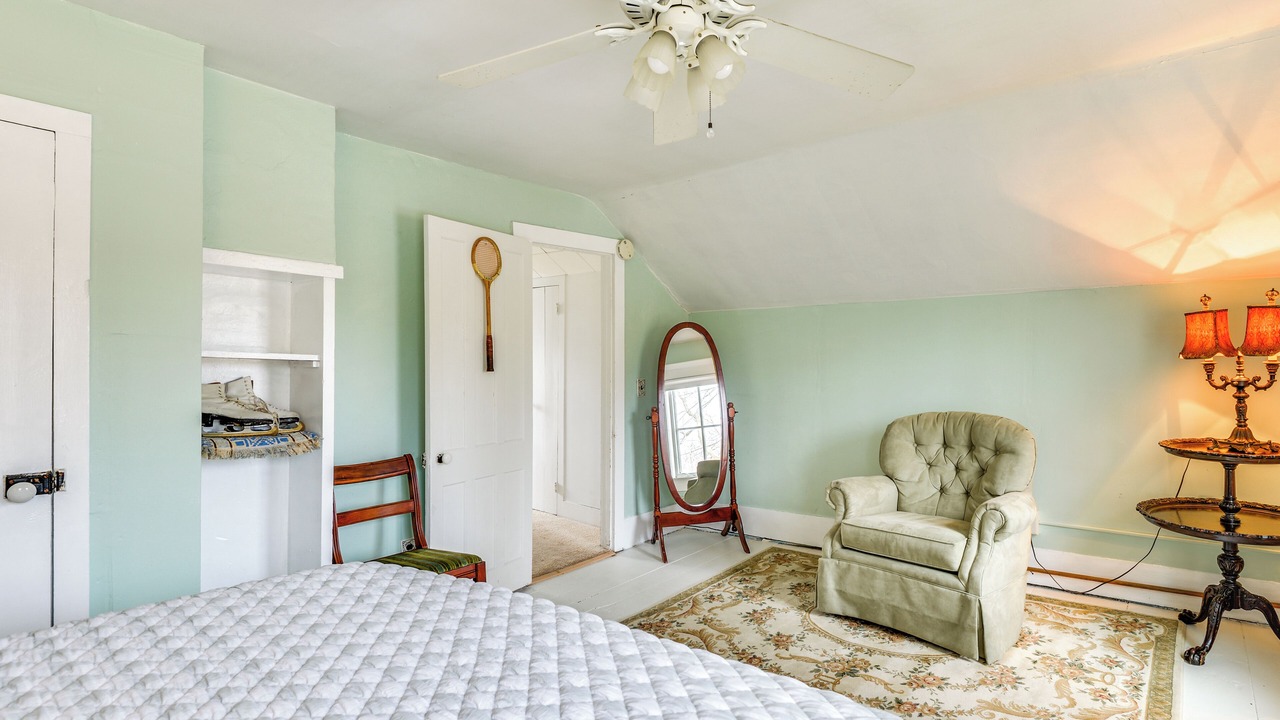 Photo of Bedroom in Cape Vincent